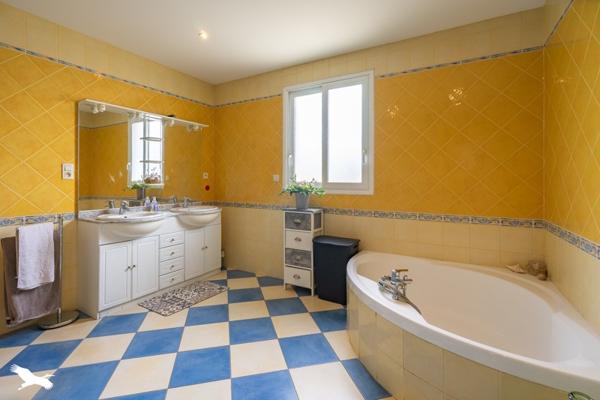Maison à vendre |  Meschers-sur-Gironde |  5 pièces | 138 m²