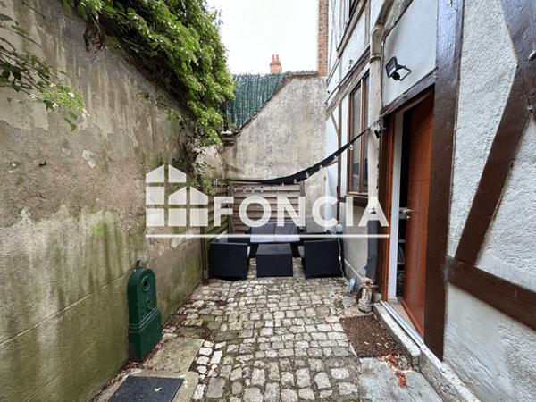 Location Studio 23 m² - 76 RUE DE BOURGOGNE Orleans 45000