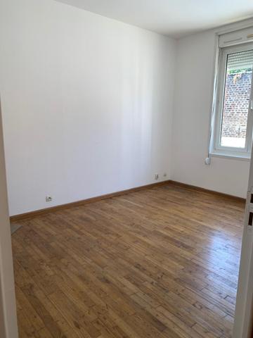 A LOUER APPARTEMENT PROCHE GARE ET CENTRE VILLE ST QUENTIN 02100