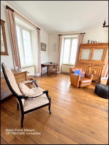 Maison de 9 pièces à ROYERE DE VASSIVIERE (23)