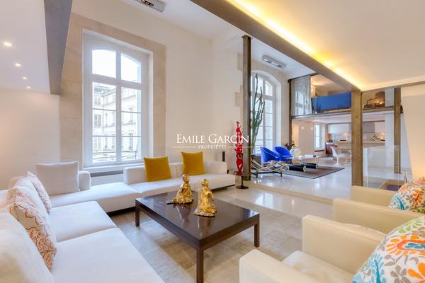 PARIS 6ème arrondissement - LOFT SUR TROIS NIVEAUX - SAINT GERMAIN DES PRES