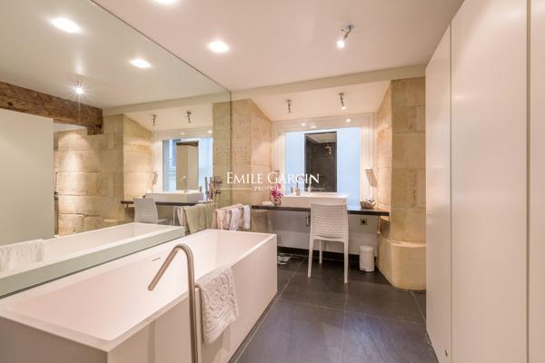 PARIS 6ème arrondissement - LOFT SUR TROIS NIVEAUX - SAINT GERMAIN DES PRES