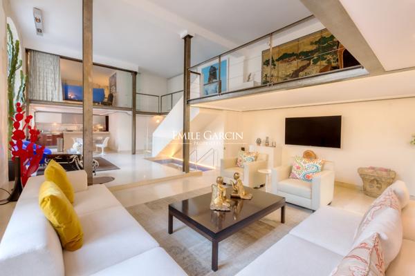 PARIS 6ème arrondissement - LOFT SUR TROIS NIVEAUX - SAINT GERMAIN DES PRES