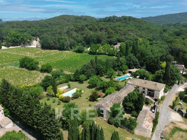 Authentique Mas Provençal rénové dans un écrin de verdure