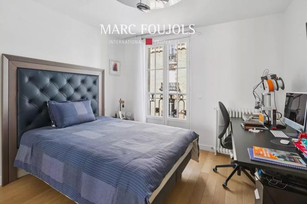 Neuilly-sur-Seine – Hôtel Particulier avec ascenseur et terrasse – quartier sablons