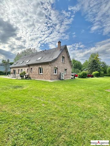 Maison à Doullens, 80600 - 8 pièces 180m²
