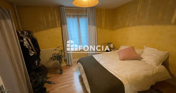 Location Appartement 3 pièces 84 m² - Meximieux 01800