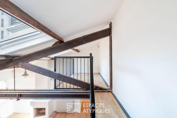 Loft avec terrasse plein Sud Est à proximité du Canal st Martin et du Bassin de la Villette