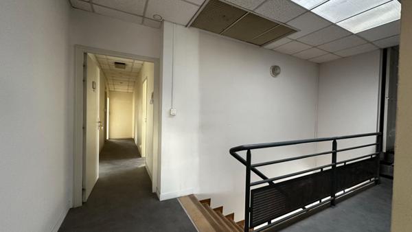 Locaux d'activité bureau et stockage à louer zone d'activités de Nogent Sur Oise