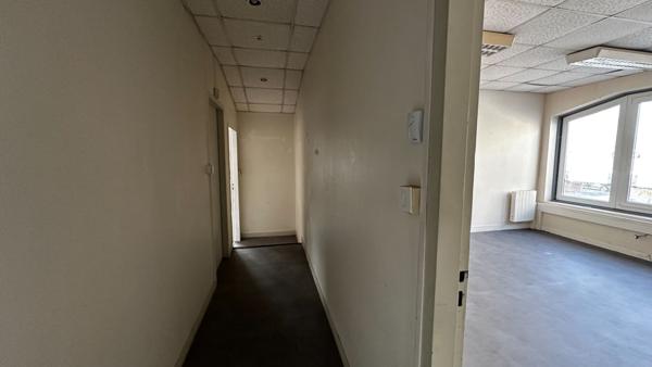 Locaux d'activité bureau et stockage à louer zone d'activités de Nogent Sur Oise