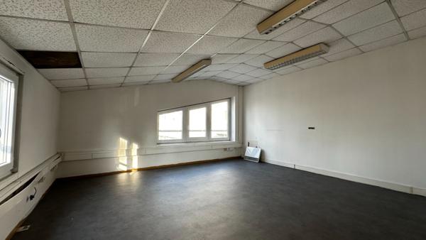 Locaux d'activité bureau et stockage à louer zone d'activités de Nogent Sur Oise