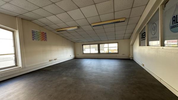 Locaux d'activité bureau et stockage à louer zone d'activités de Nogent Sur Oise