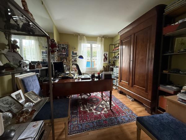 Cestas (33610) Maison familiale avec piscine en viager occupé – Cestas Bourg (33610)