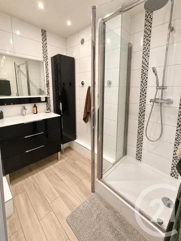 Appartement T3 à vendre  3 pièces - 61 m 2   TOULOUSE  - 31
