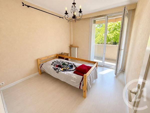 Appartement T3 à vendre  3 pièces - 61 m 2   TOULOUSE  - 31