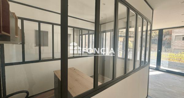 À vendre Local commercial 71 m² - Avignon 84000