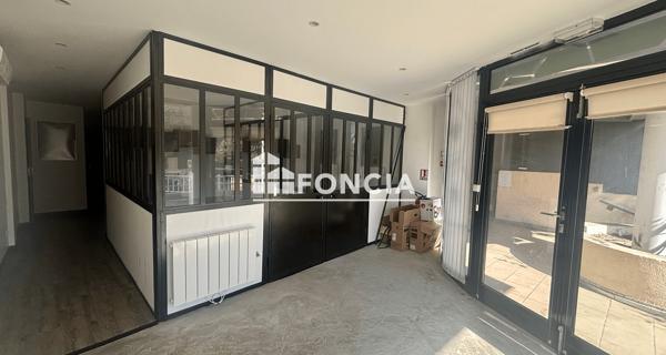 À vendre Local commercial 71 m² - Avignon 84000