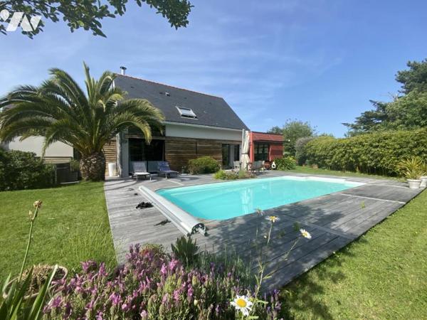 MAISON RECENTE AVEC PISCINE ET DEPENDANCE - SECTEUR KERDINIO