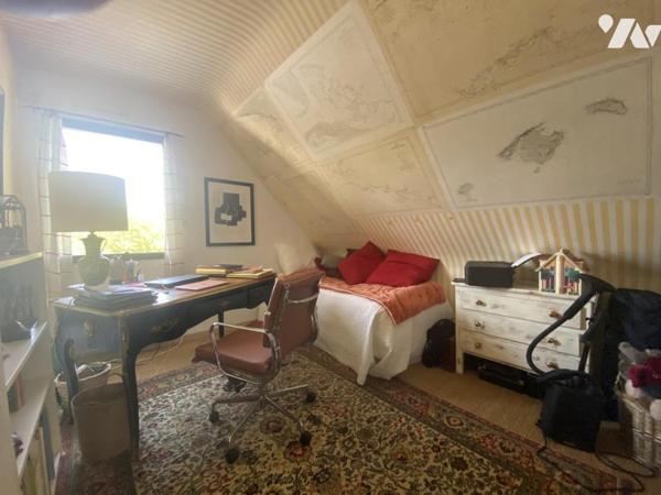 MAISON RECENTE AVEC PISCINE ET DEPENDANCE - SECTEUR KERDINIO
