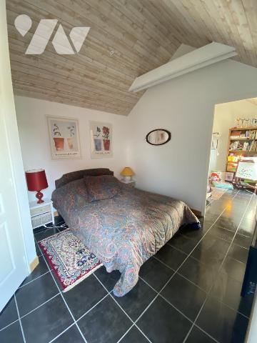 MAISON RECENTE AVEC PISCINE ET DEPENDANCE - SECTEUR KERDINIO