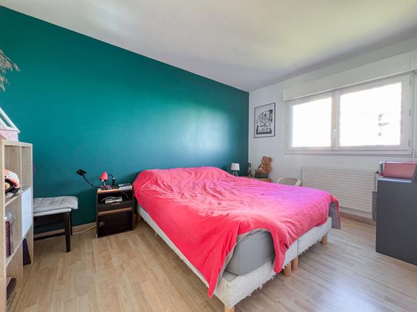 A VENDRE Appartement 4 pièces à Angers - Salpinte, 82 m², 3 chambres, grand séjour exposé sud-ouest