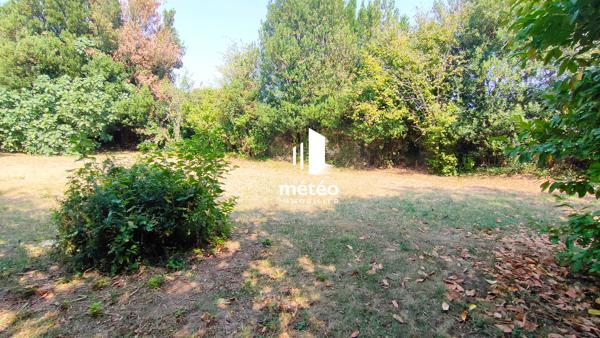 Terrain ANGLES – 1043m²