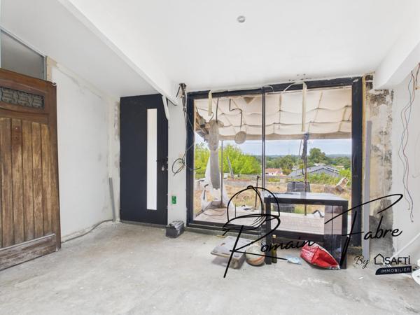 Maison à rénover avec 3 chambres ou possibilité de 2 logements locatifs…