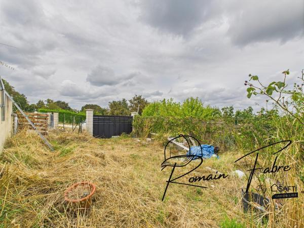 Maison à rénover avec 3 chambres ou possibilité de 2 logements locatifs…