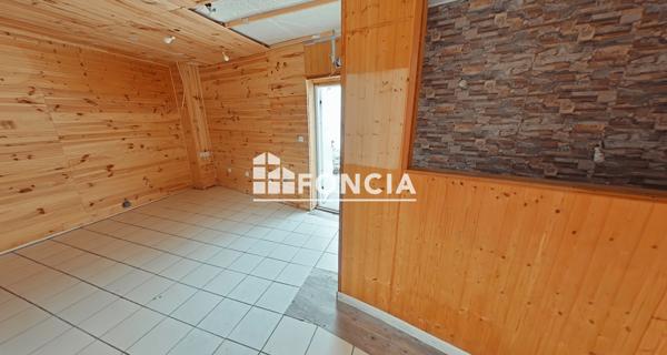 Location Local commercial 1 pièce 18.2 m² - Montmorency 95160