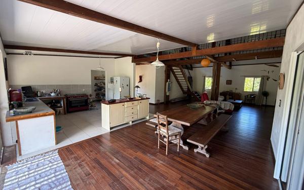 Maison à vendre    3 pièces •  Mana