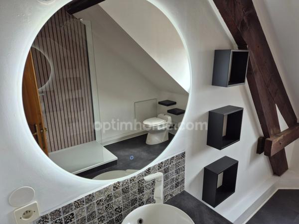 Fermette rénovée offrant 6 chambres sur parcelle de 1703m2