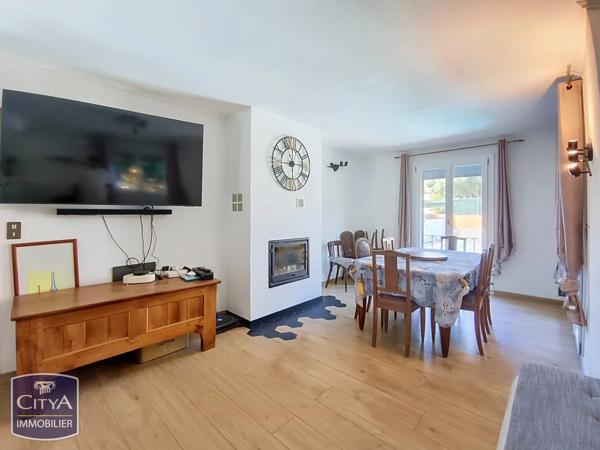 Maison à vendre 7 pièces 162m² Saint-Laurent-de-la-Salanque (66250)