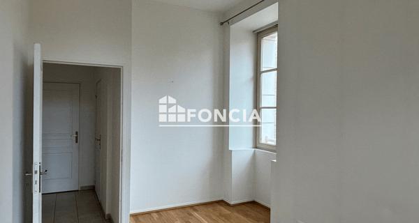 Location Appartement 3 pièces 65.1 m² - ÉTampes 91150