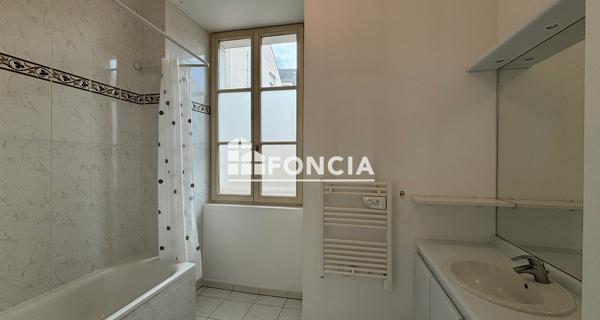 Location Appartement 3 pièces 65.1 m² - ÉTampes 91150