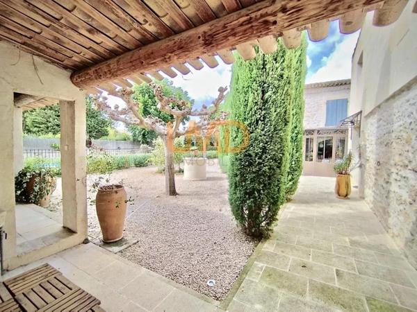 Charme - Atypique - Belle Restauration - Piscine