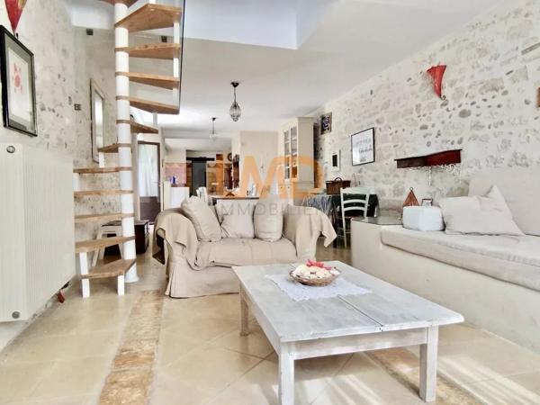 Charme - Atypique - Belle Restauration - Piscine