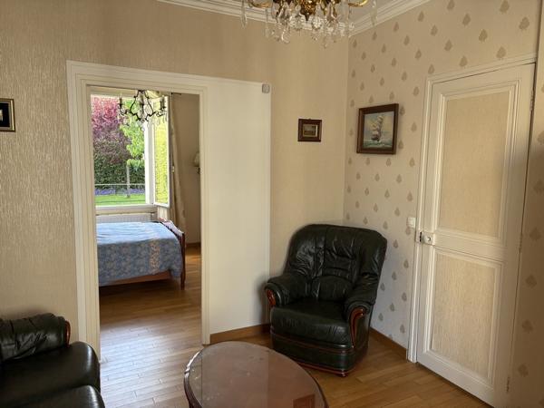 Maison
         4 pièces
        - 100 m² Bien prestige 824 000 € *