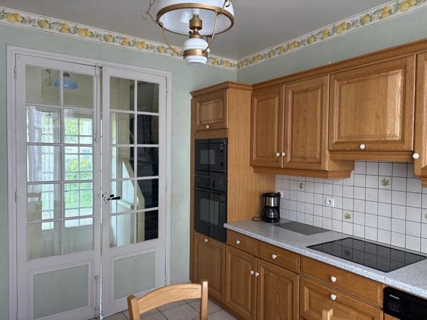 Maison
         4 pièces
        - 100 m² Bien prestige 824 000 € *