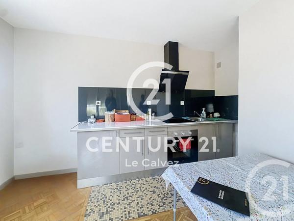 Appartement F2 à vendre  2 pièces - 34 m 2   GUINGAMP  - 22
