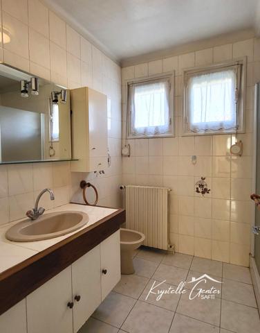 Maison individuelle en impasse avec jardin