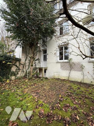Appartement deux chambres avec jardin, rue Origet au jardin des Prébendes 