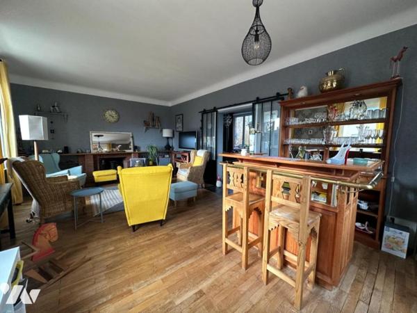 MONTEBOURG (50310), Plein Centre