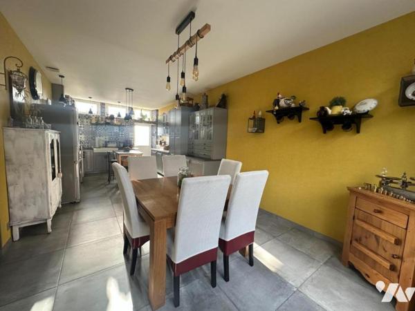 MONTEBOURG (50310), Plein Centre