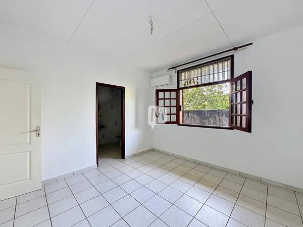 DPT GUYANE, à vendre CAYENNE maison individuelle T4 + appartement T2 de 139 m²