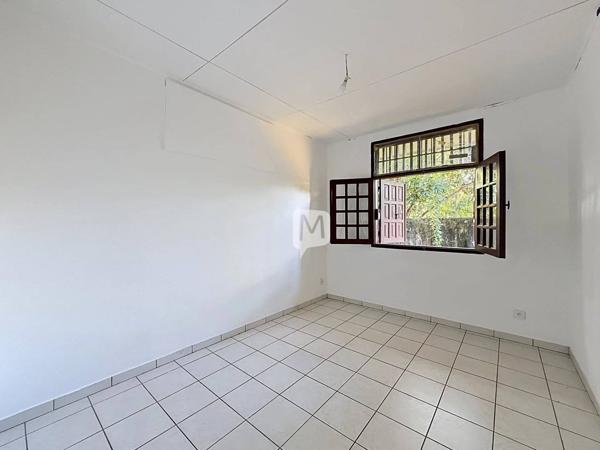 DPT GUYANE, à vendre CAYENNE maison individuelle T4 + appartement T2 de 139 m²