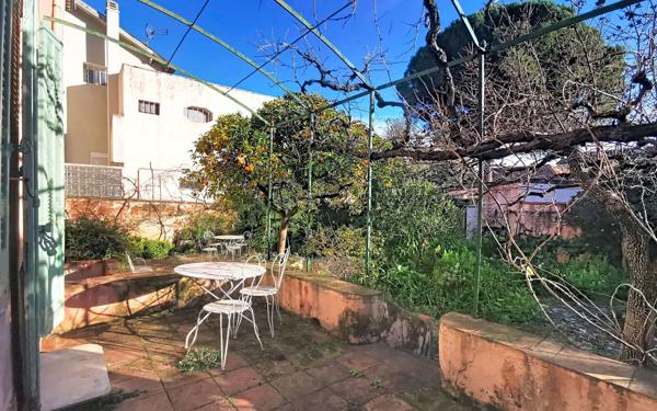 Maison à vendre    7 pièces • 131 m2 Toulon