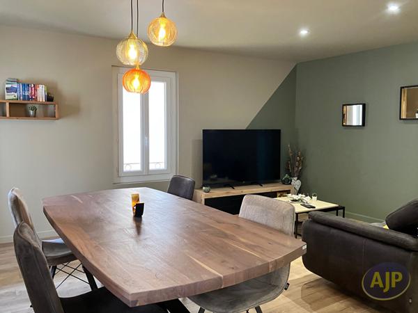 Appartement à louer Libourne : 2 pièces, 50m² avec 1 chambre(s) à 760€ - AJP Immobilier Saint Andre de Cubzac