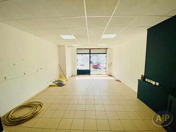 Vente immeuble Lesparre Medoc : 250 000 € - AJP Lesparre Immobilier