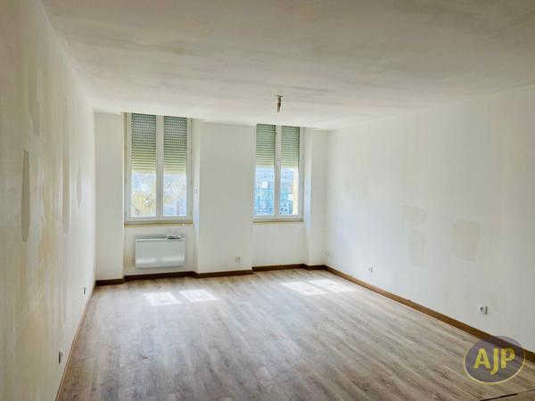 Vente immeuble Lesparre Medoc : 250 000 € - AJP Lesparre Immobilier