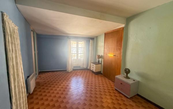 Vente Maison de ville Avec grand garage à rénover Meze   